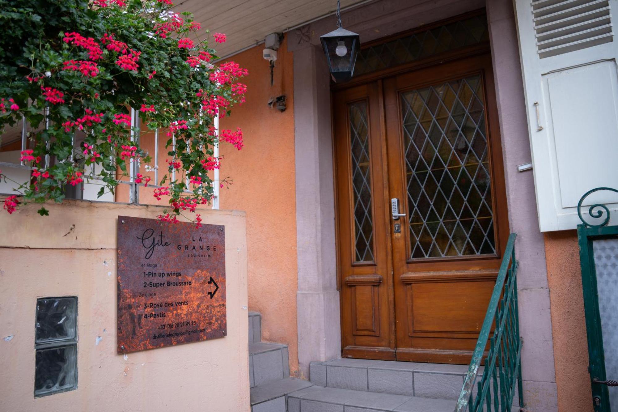 Chambre Rose Des Vents Eguisheim Exterior photo